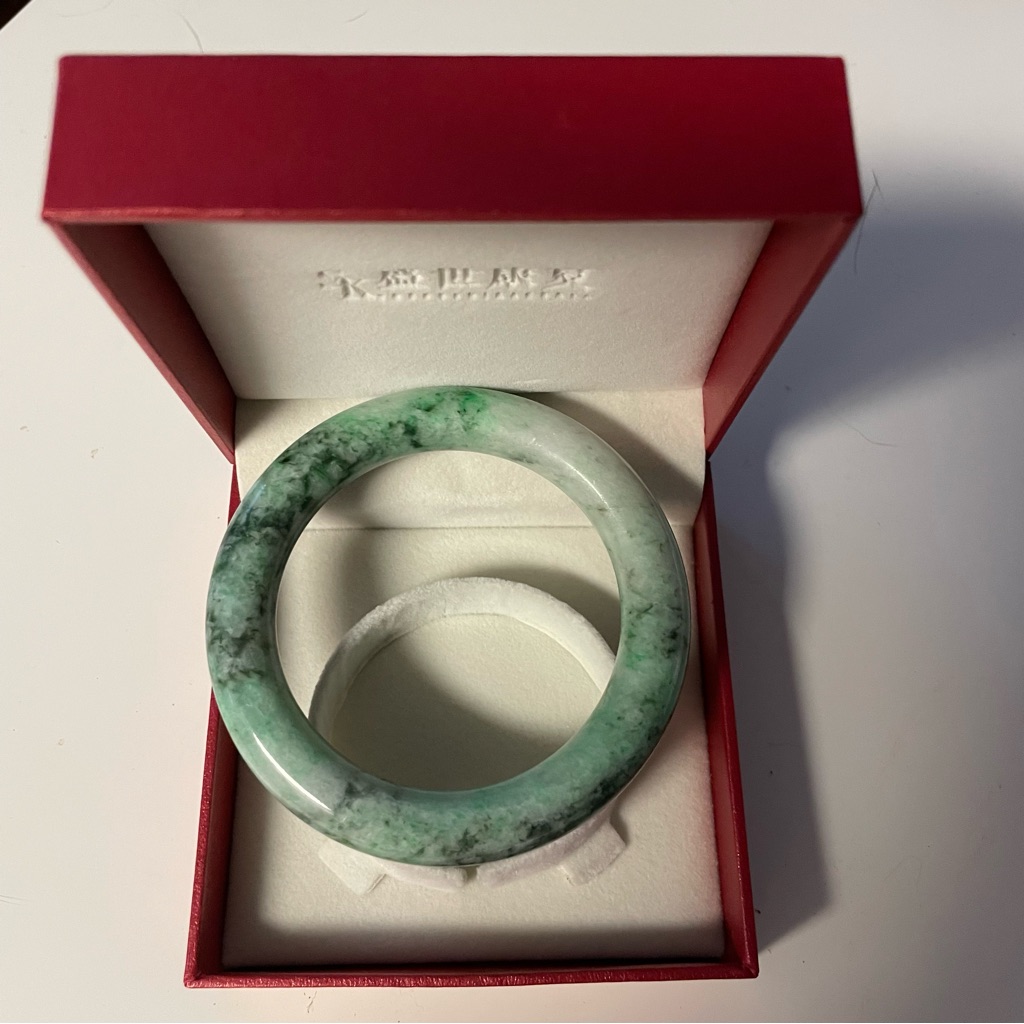 Elegant Green Jade Bangle Bracelet